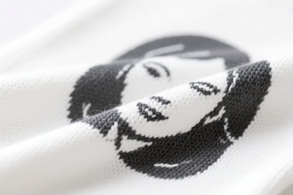 Printed synthetic knitted fabric